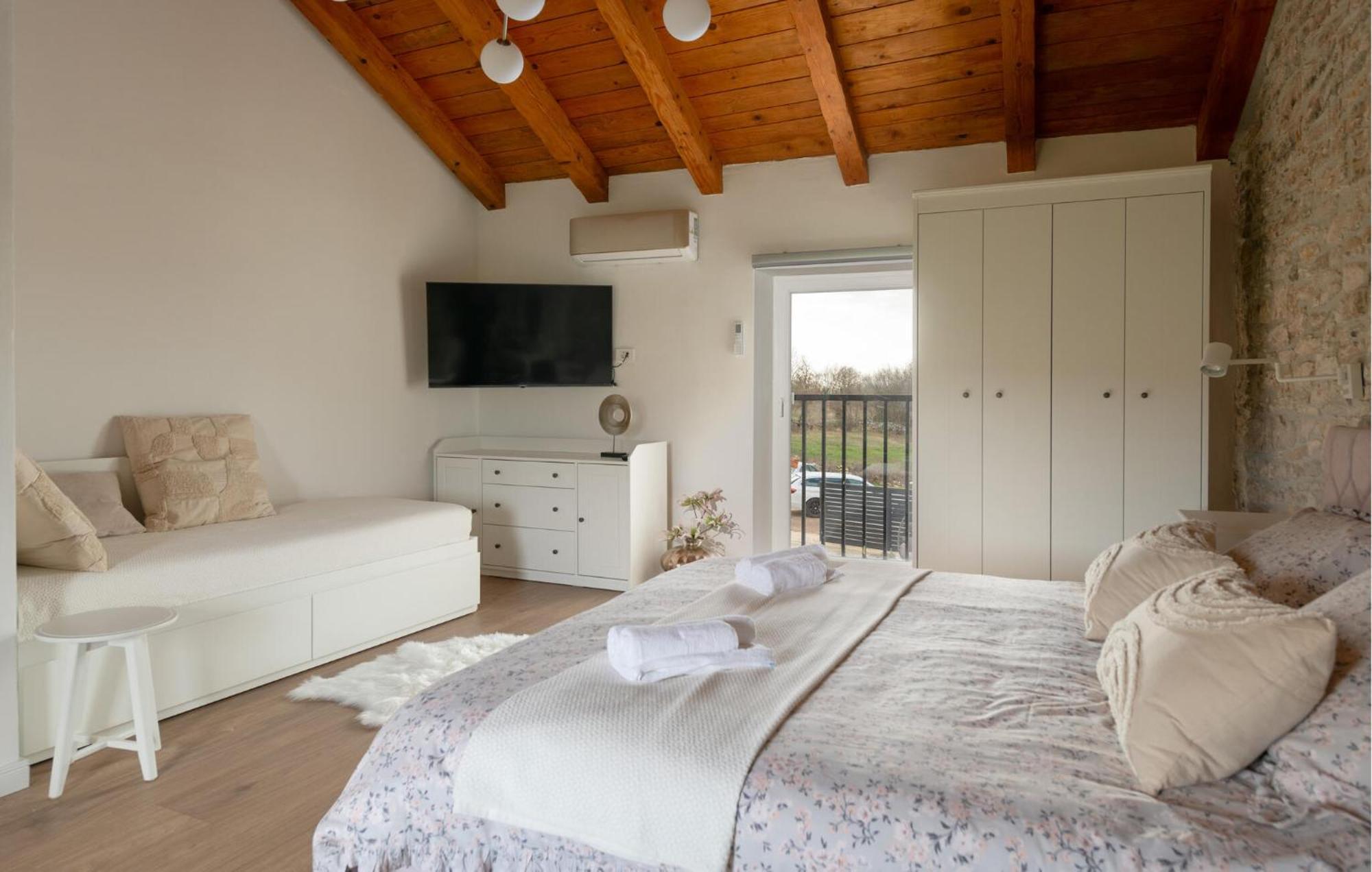 Lovely Home In Vidulini With Kitchen Kültér fotó