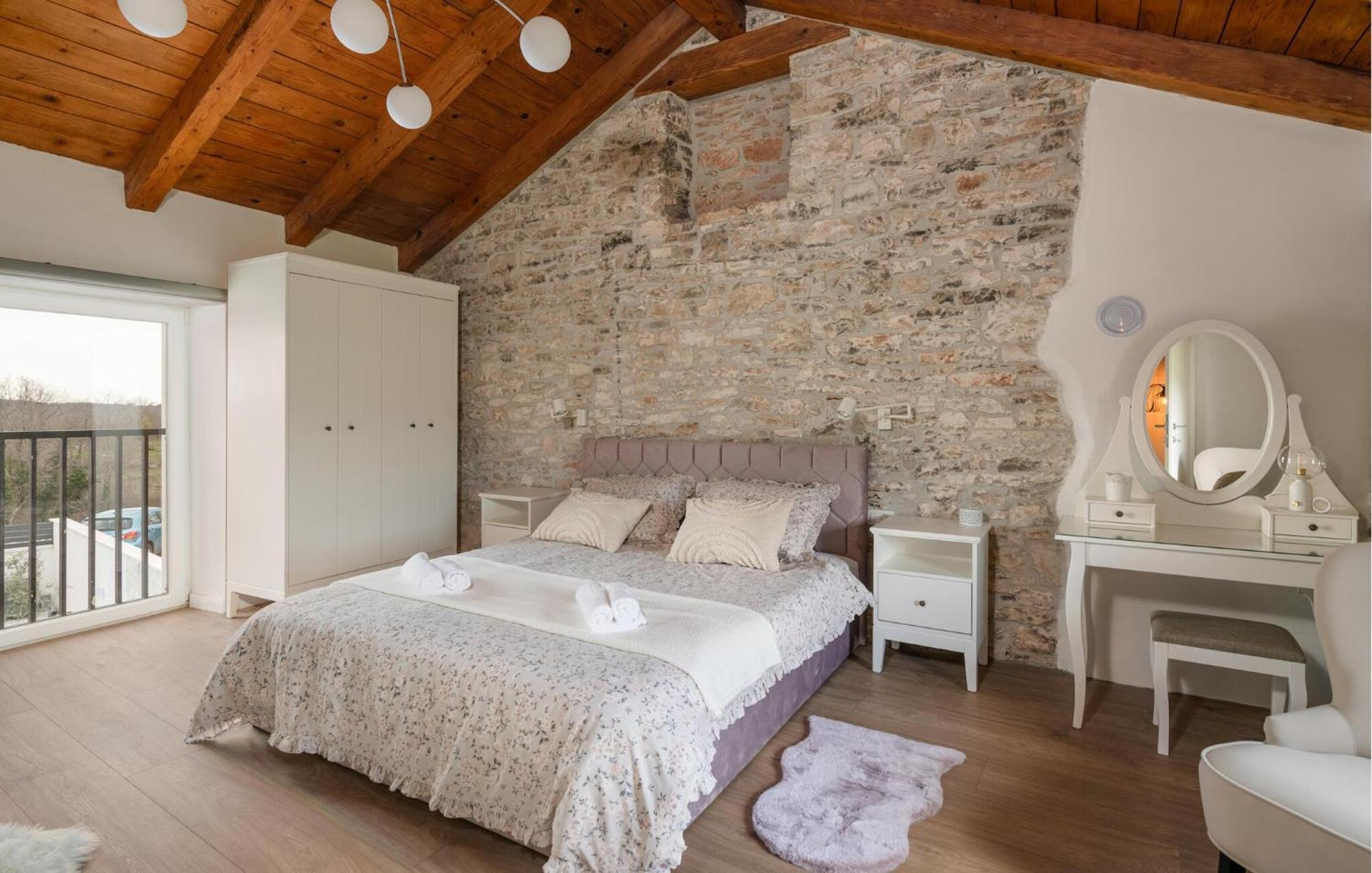 Lovely Home In Vidulini With Kitchen Kültér fotó